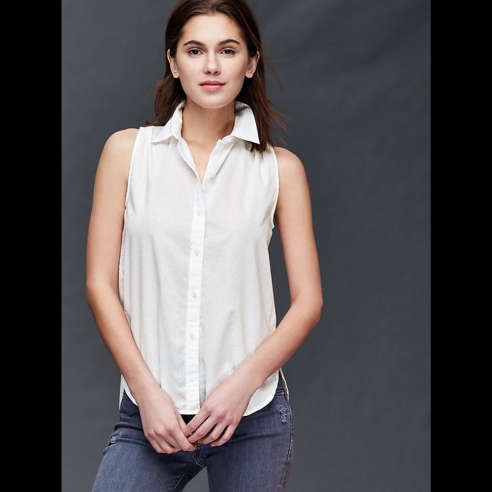 GAP Sleeveless Textured Collared Button Down Shir… - image 1